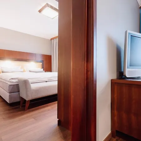 Kaiserhof Hotel 4*