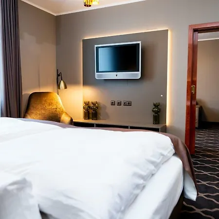 Kaiserhof Hotel 4*